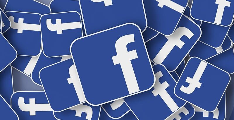 ¿Controlan los pedagogos el Facebook?