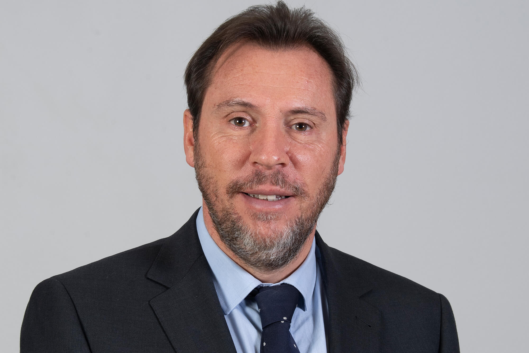 Óscar Puente, ministro de Educación, Formación Profesional y Deportes… según la IA